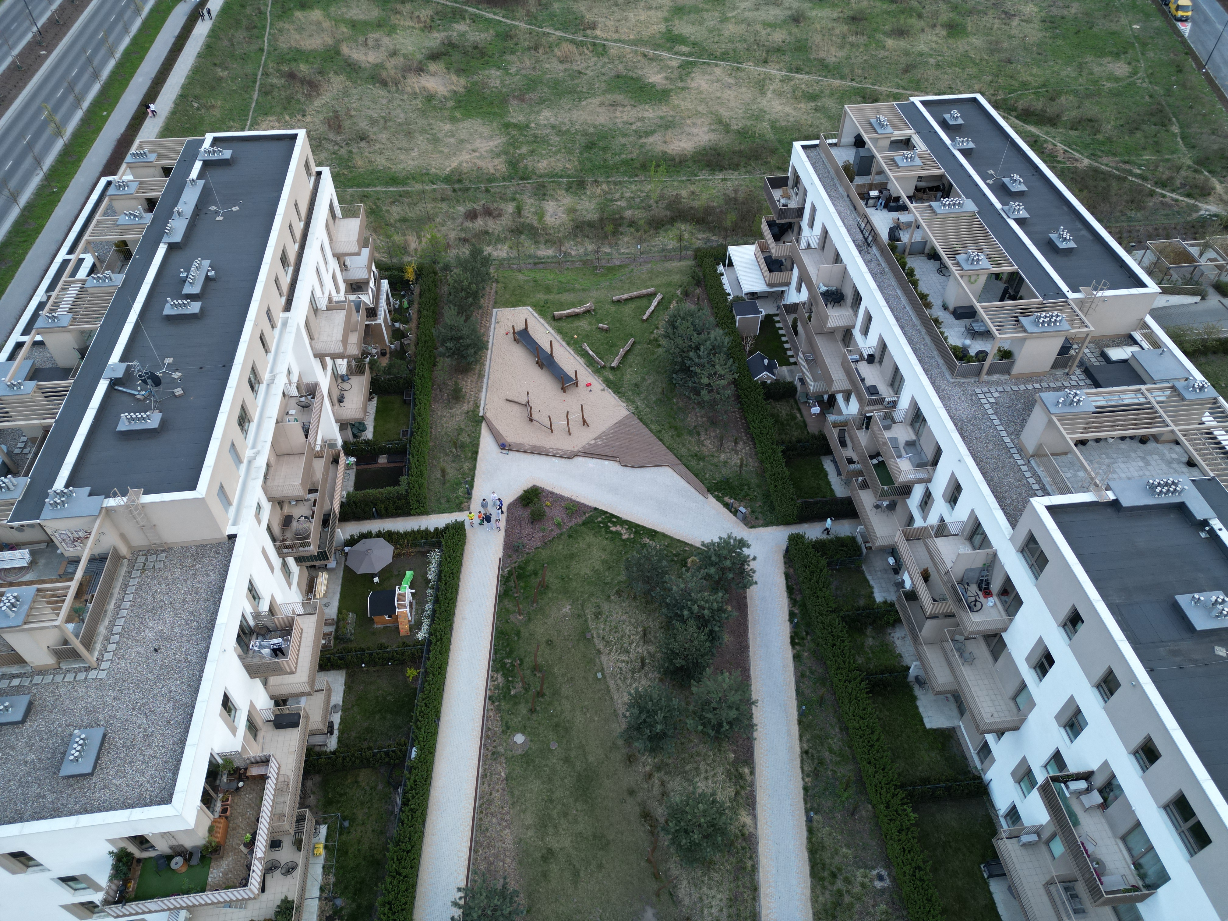 Top-floor terraces and penthouse level at Zielone Bemowo